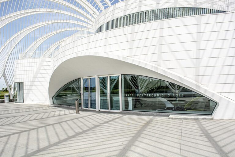 Dengan demikian, artikel ini akan memberikan gambaran yang jelas tentang Universitas Adzkia sebagai salah satu perguruan tinggi Islam terkemuka di Indonesia yang memberikan pendidikan berkualitas dan relevan dengan tuntutan zaman.